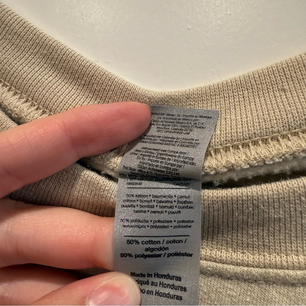 Gildan Beige Crewneck Sweater with Harry Styles Song Quote 2XL - Picture 5 of 6